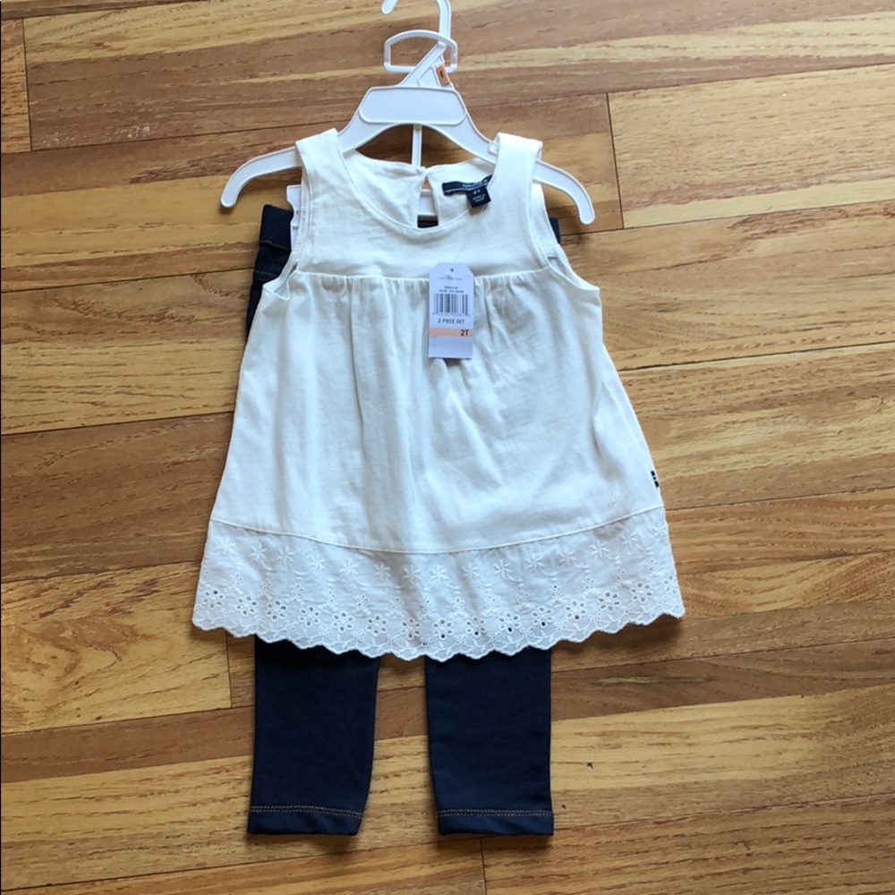 Price drop! Nautica 2 piece jegging set
